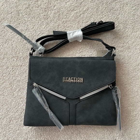 Kenneth Cole Columbus Mid Crossbody Black Handbag NWT Purse - Picture 2 of 7